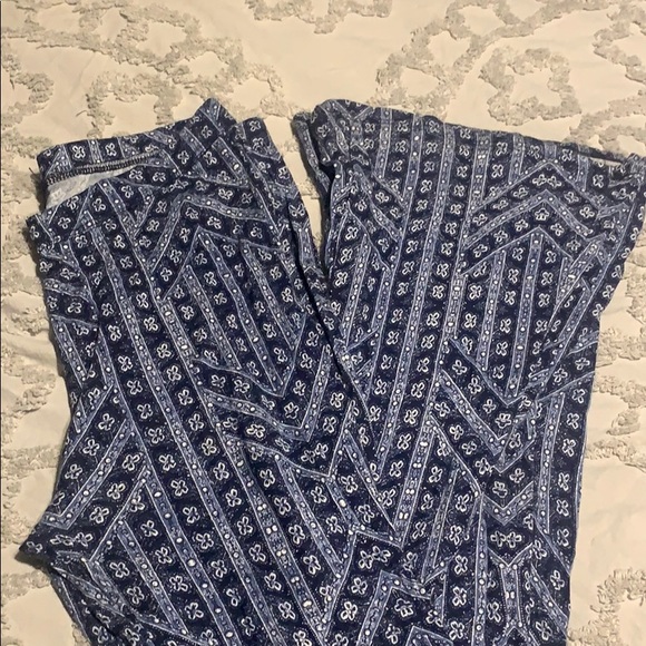 3/$25 Aeropostale bell bottom leggings - Picture 1 of 3